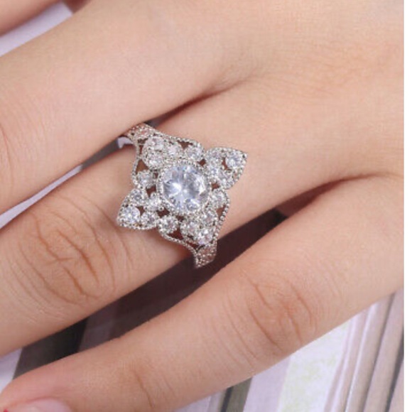 925 Sterling Silver Rings Cut White Sapphire Ring - Picture 7 of 7